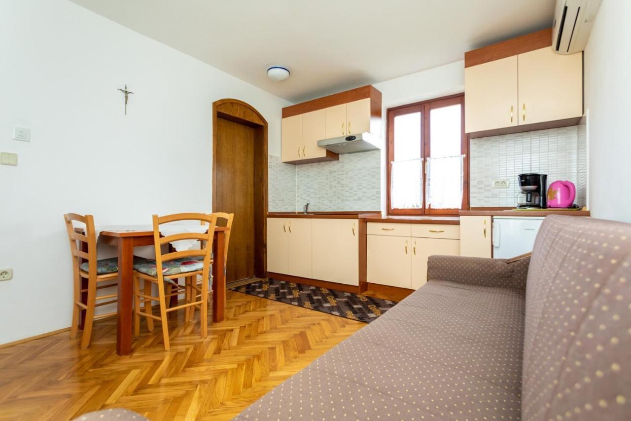 Apartments Ivo Porat  Exterior foto